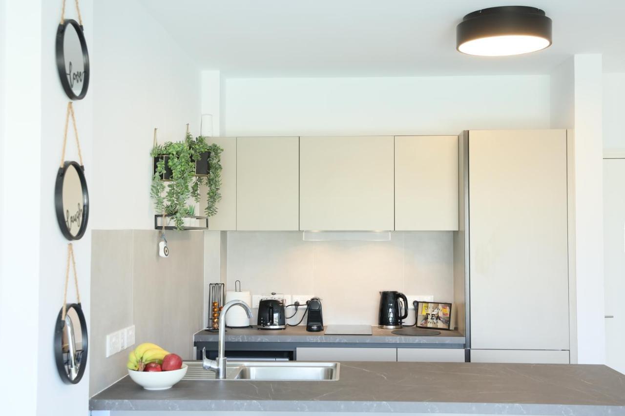 Lovely Cozy One Bedroom Suite With Pool プロタラス エクステリア 写真