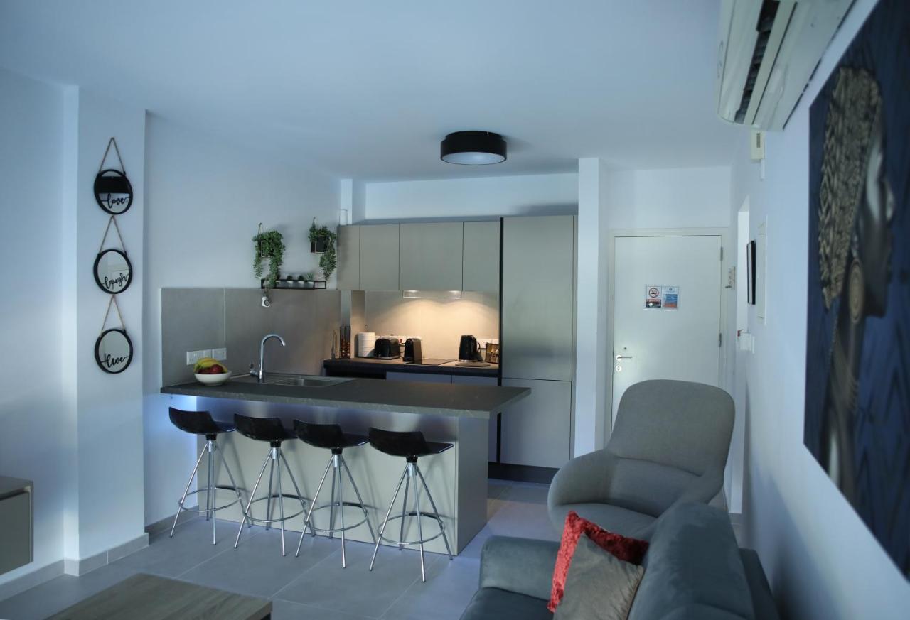 Lovely Cozy One Bedroom Suite With Pool プロタラス エクステリア 写真