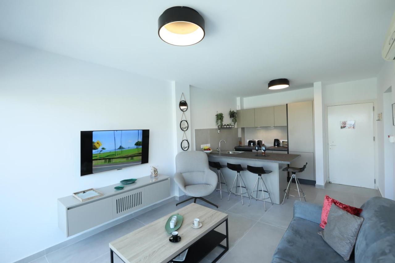 Lovely Cozy One Bedroom Suite With Pool プロタラス エクステリア 写真