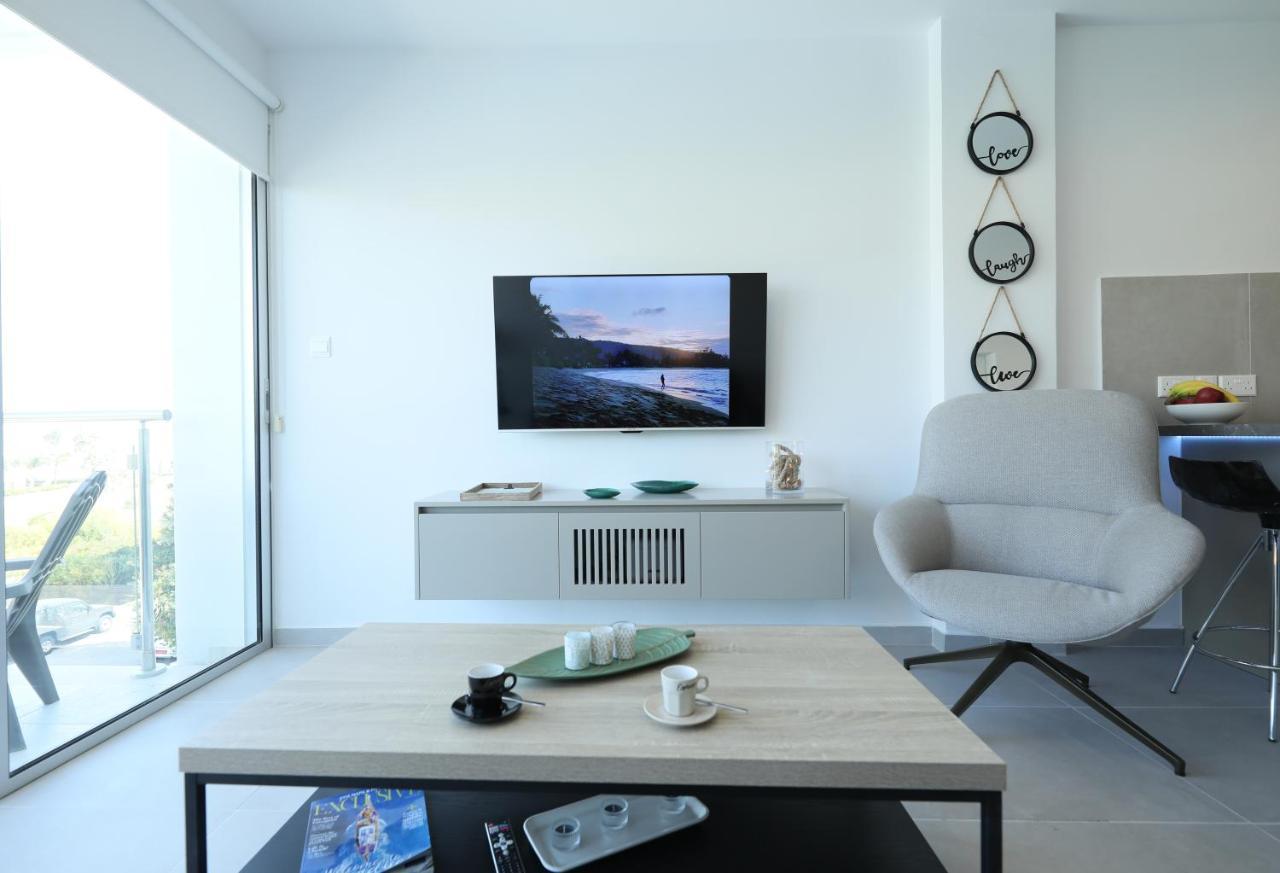 Lovely Cozy One Bedroom Suite With Pool プロタラス エクステリア 写真